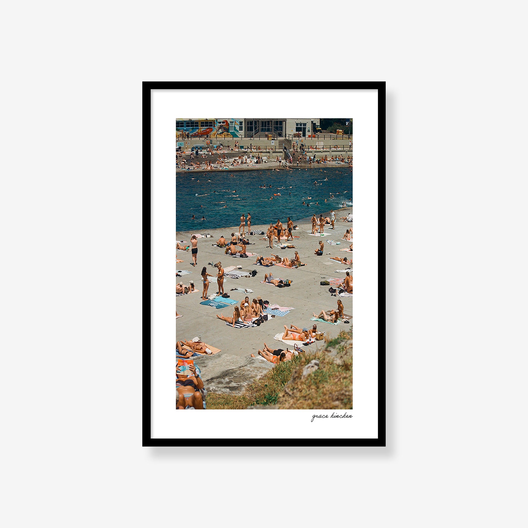 Clovelly Beach with Surf Life Saving Club